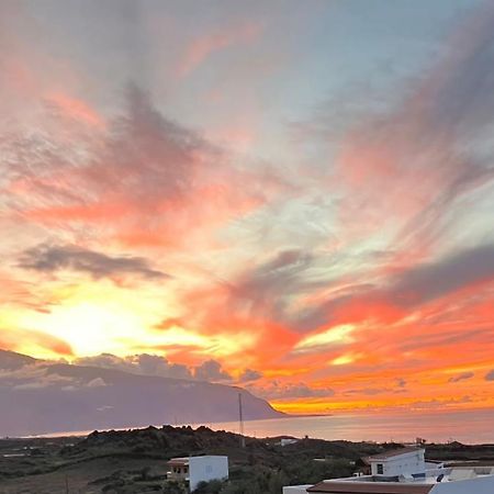 Casa Nela. Rural Y Acogedora En Las Puntas El Hierro 弗龙特拉 外观 照片