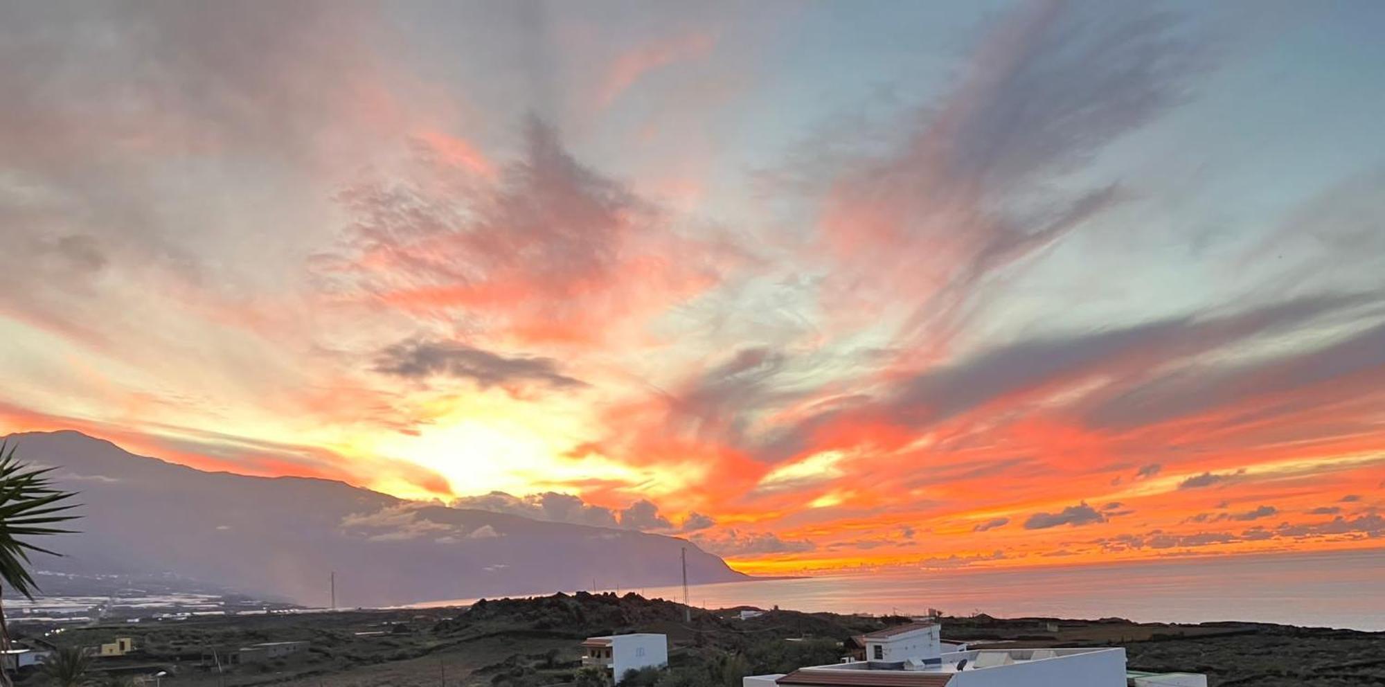 Casa Nela. Rural Y Acogedora En Las Puntas El Hierro 弗龙特拉 外观 照片